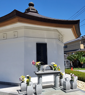 4位　感應寺 「永代納骨堂」1